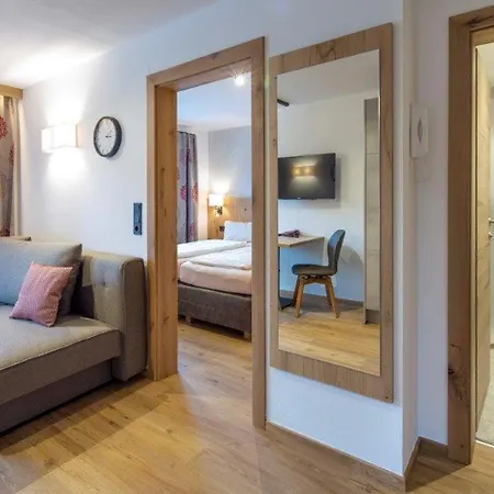 Отель Obermair 3*